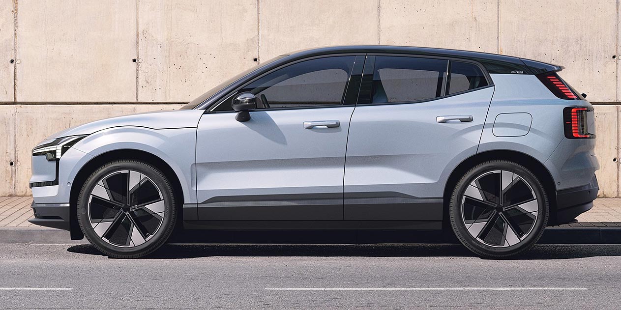 Volvo EX30 three-quarter front exterior
