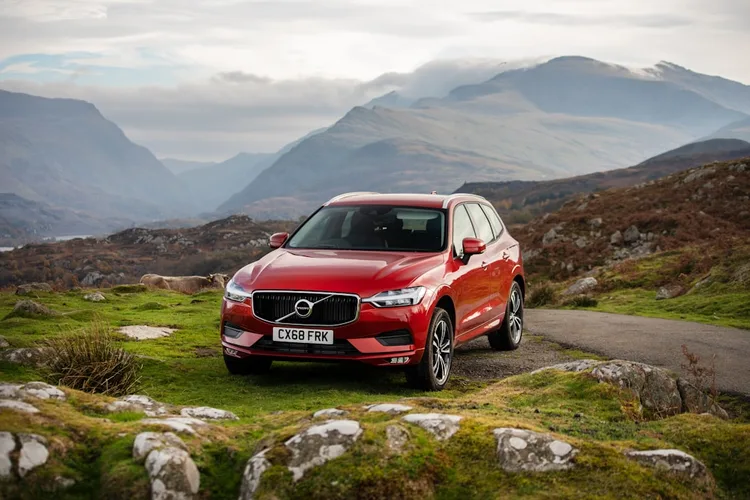 Volvo XC90 with family on a South African road trip